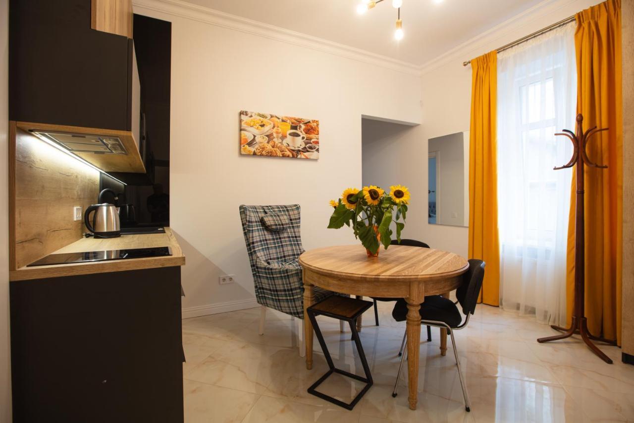 Friends House- Сучасні Апартаменти В Центрі Львова מראה חיצוני תמונה